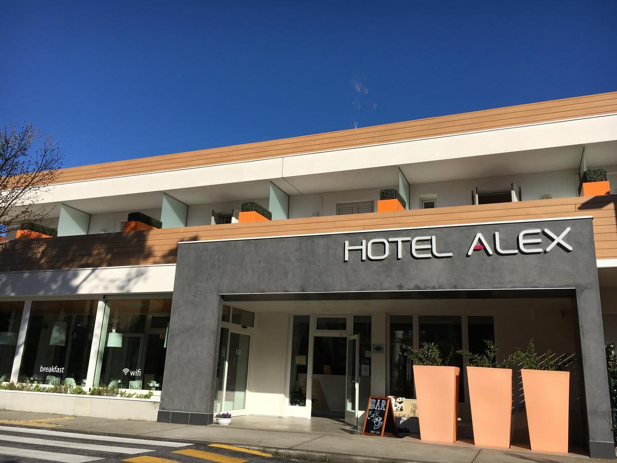 Hotel Alex Линьяно-Саббьядоро Экстерьер фото